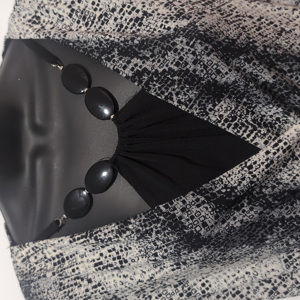 Fun blouse - Picture 2 of 8